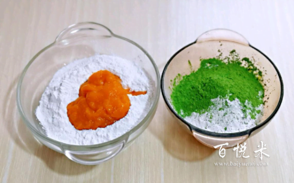 這道西米芒果彩色圓子雖然是一道夏季甜品,但只要加熱就變的適合秋冬季節(jié)了